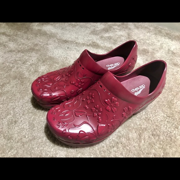 dansko floral shoes